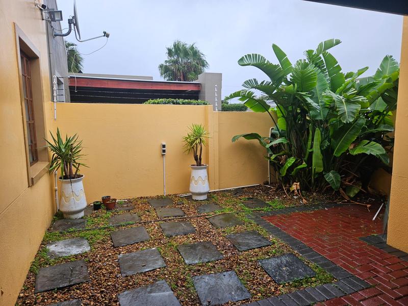 To Let 2 Bedroom Property for Rent in Parklands Western Cape